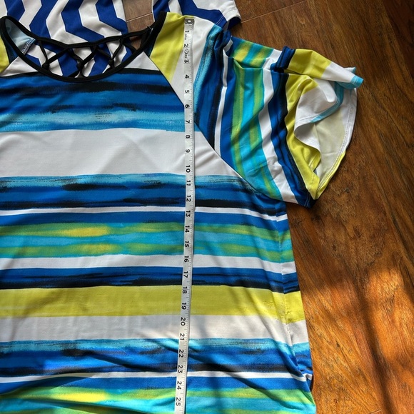 Bundle of Two Women’s Size XXL/22 Blouses Multicolored Breathable Summer - Picture 8 of 9